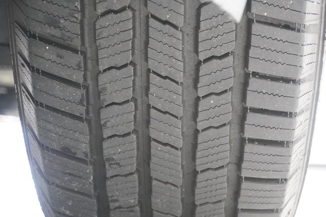 2009 Chevrolet Traverse FWD 4dr LT w/1LT - 23017135 - 26