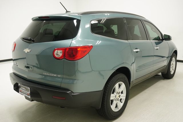 2009 Chevrolet Traverse FWD 4dr LT w/1LT - 23017135 - 3