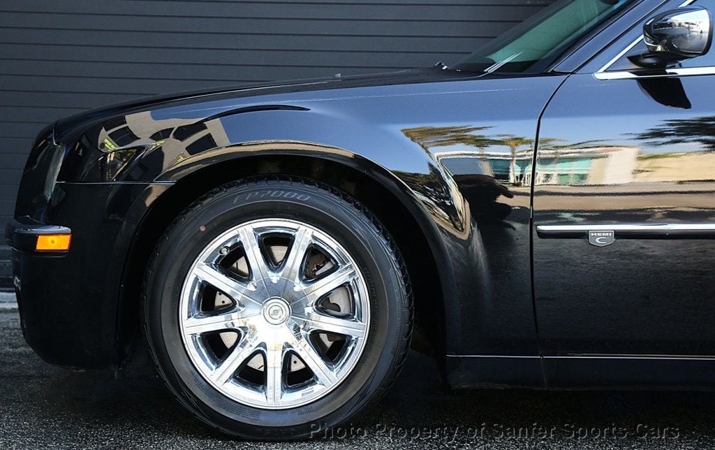 2009 Chrysler 300 C - 22988735 - 14