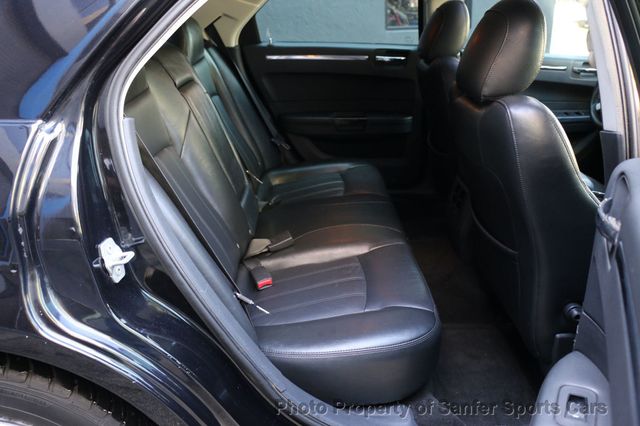 2009 Chrysler 300 C - 22988735 - 35