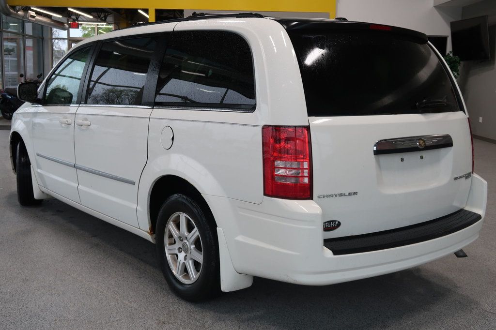 2009 Chrysler Town & Country 2009 CHRYSLER TOWN AND COUNTRY TOURING - 22389480 - 2
