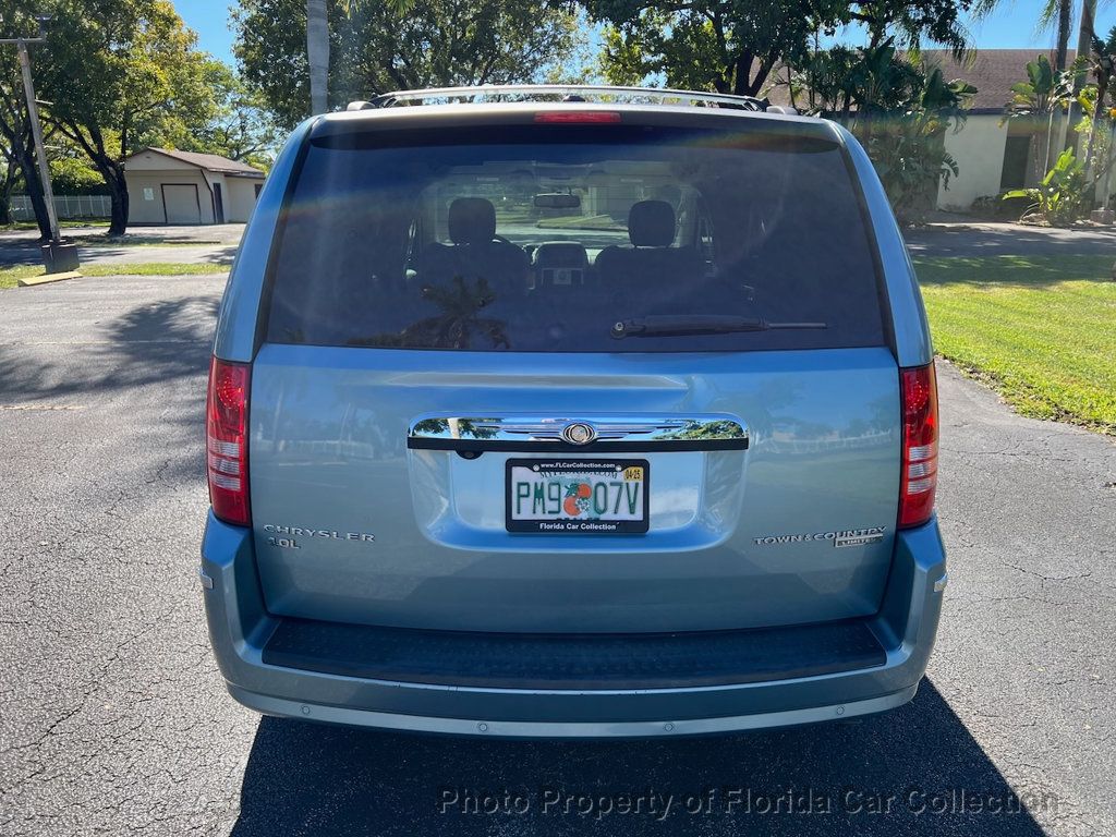 2009 Chrysler Town & Country Limited Wagon Van 4.0L - 22684804 - 13