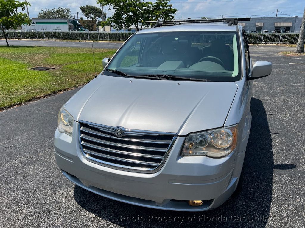 2009 Chrysler Town & Country Touring Minivan Wagon - 22458080 - 15