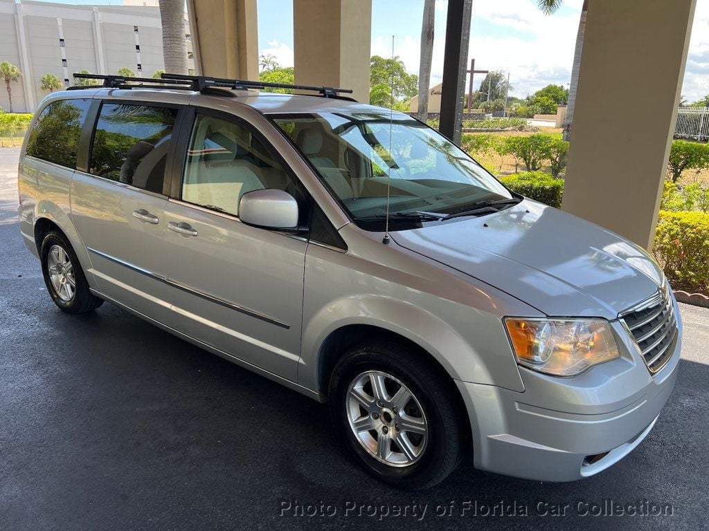 2009 Chrysler Town & Country Touring Minivan Wagon - 22458080 - 51