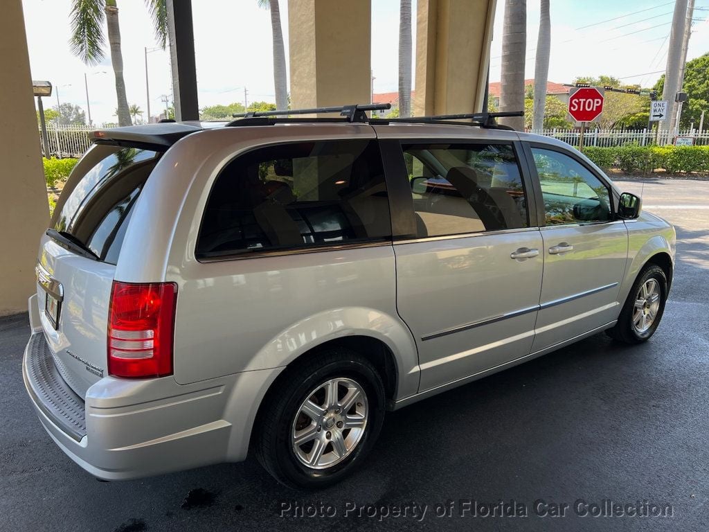 2009 Chrysler Town & Country Touring Minivan Wagon - 22458080 - 53