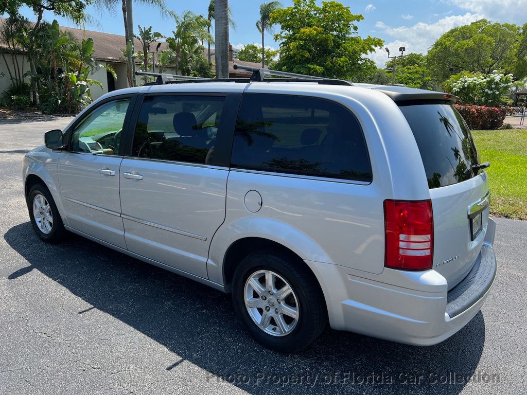 2009 Chrysler Town & Country Touring Minivan Wagon 3.8L - 22458080 - 2