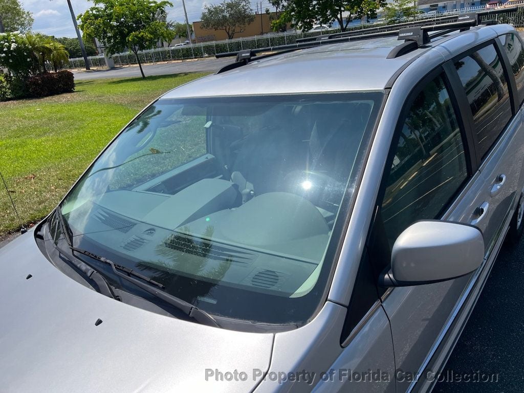 2009 Chrysler Town & Country Wagon Touring - 22458080 - 20