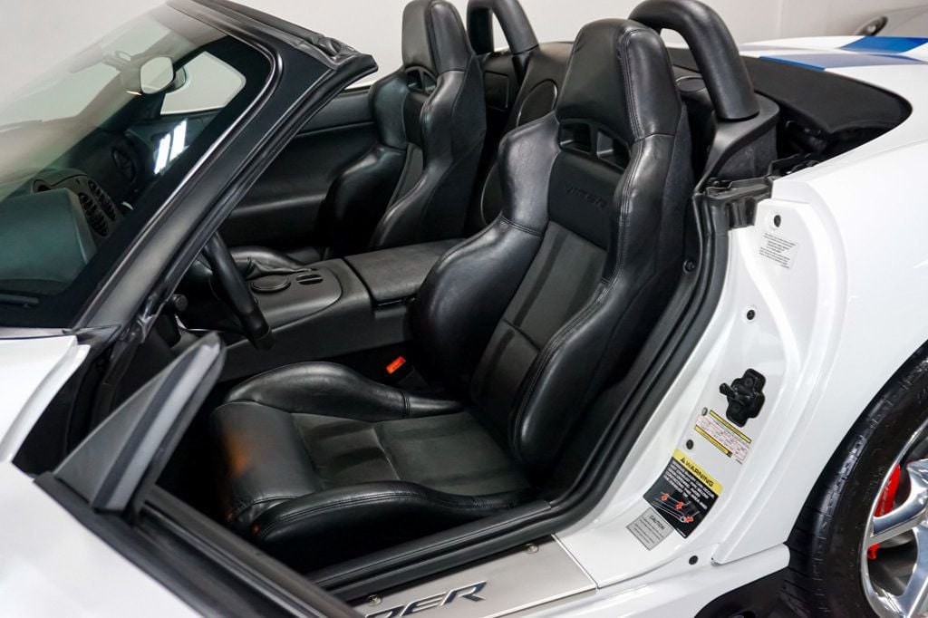 2009 Dodge Viper *Viper SRT10 Convertible* *Only 3k Miles* *All Stock & Original* - 23012064 - 11