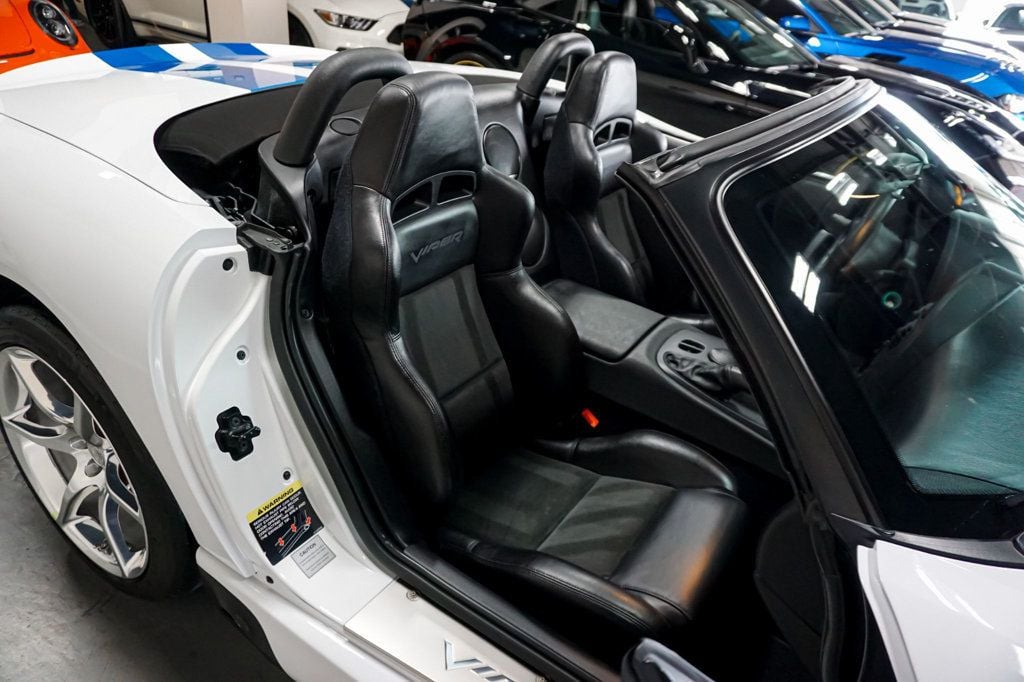 2009 Dodge Viper *Viper SRT10 Convertible* *Only 3k Miles* *All Stock & Original* - 23012064 - 37