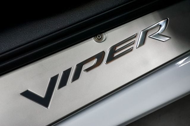 2009 Dodge Viper *Viper SRT10 Convertible* *Only 3k Miles* *All Stock & Original* - 23012064 - 69