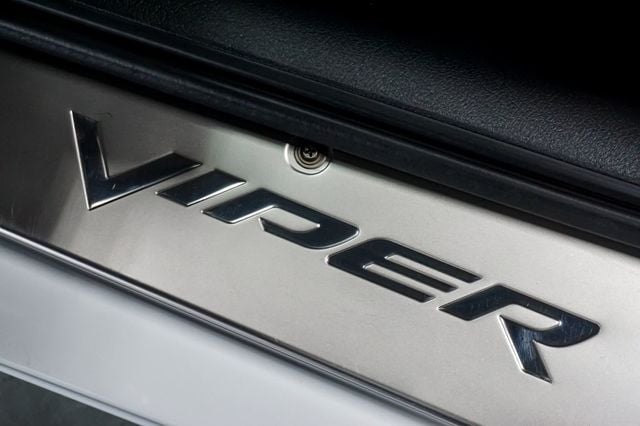 2009 Dodge Viper *Viper SRT10 Convertible* *Only 3k Miles* *All Stock & Original* - 23012064 - 70