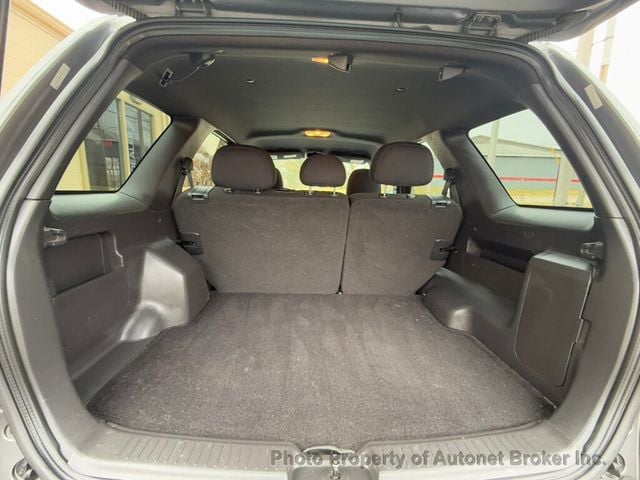 2009 Ford Escape FWD 4dr V6 Automatic XLT - 22948046 - 19