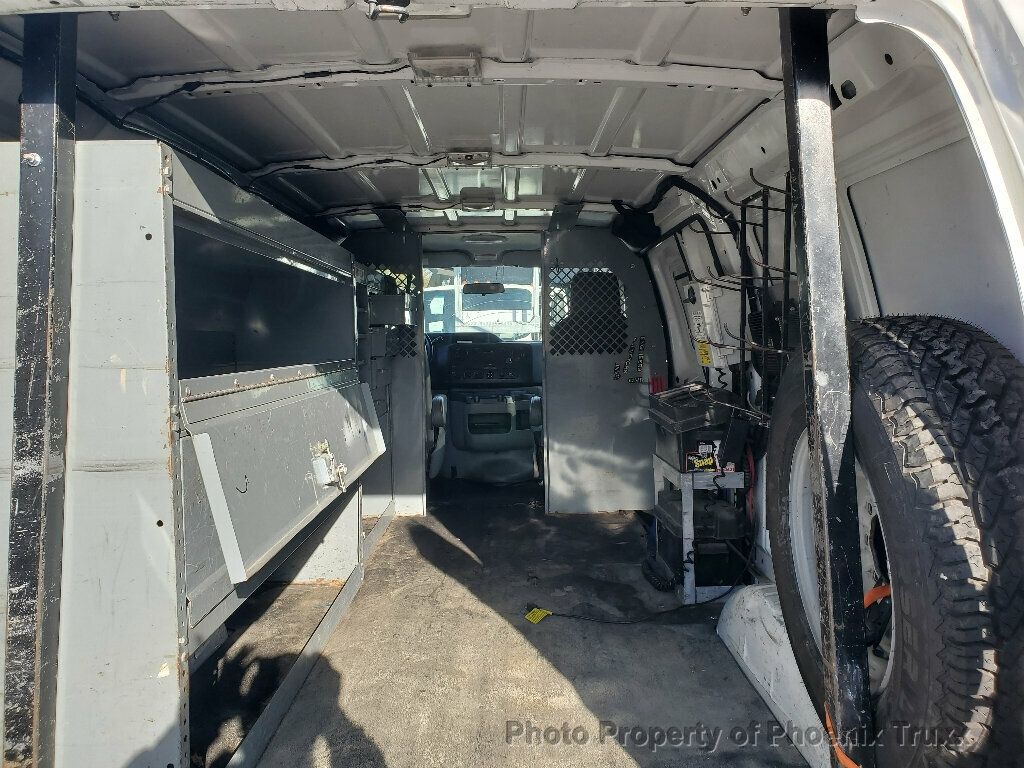 2009 Ford E-350 photo 2