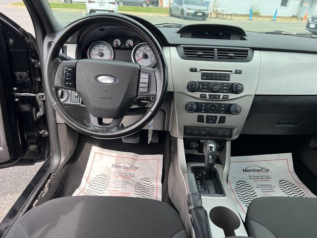2009 Ford Focus 4dr Sedan SES - 23000142 - 19