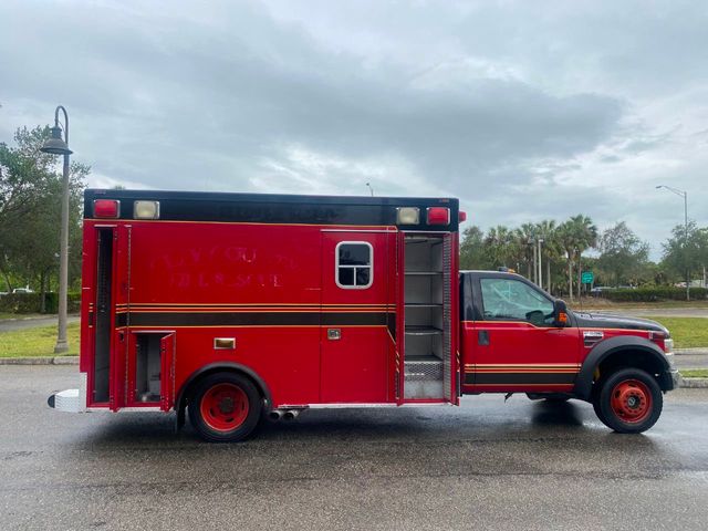 2009 Ford F-550 4X4 Ambulance  - 20846091 - 24