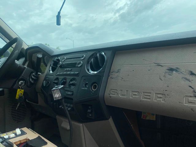 2009 Ford F-550 4X4 Ambulance  - 20846091 - 46