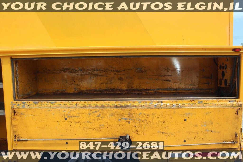 2009 Ford F-550 Super Duty 4X2 2dr Regular Cab 140.8 200.8 in. WB - 22957520 - 11