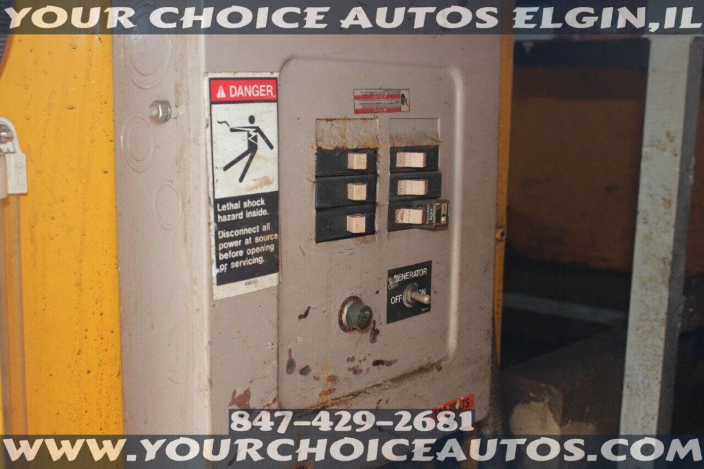 2009 Ford F-550 Super Duty 4X2 2dr Regular Cab 140.8 200.8 in. WB - 22957520 - 20