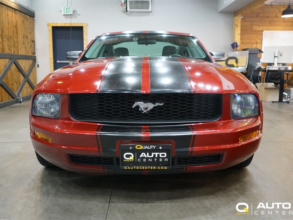 2009 Ford Mustang V6 photo 2