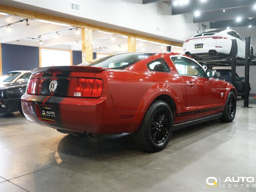 2009 Ford Mustang V6 photo 4