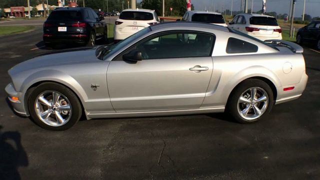 2009 Ford Mustang 2dr Coupe GT - 22594215 - 4