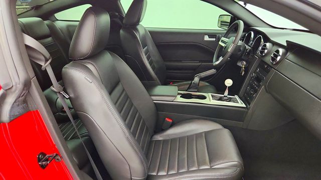 2009 Ford Mustang 2dr Coupe GT Deluxe w/ Lthr Sport Bucket Seats & Appearance Pkg - 23030393 - 21