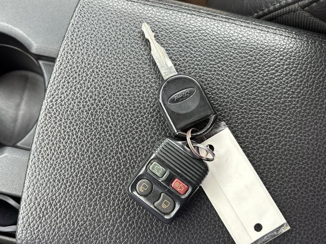 2009 Ford Mustang 2dr Coupe Shelby GT500 - 22784314 - 25