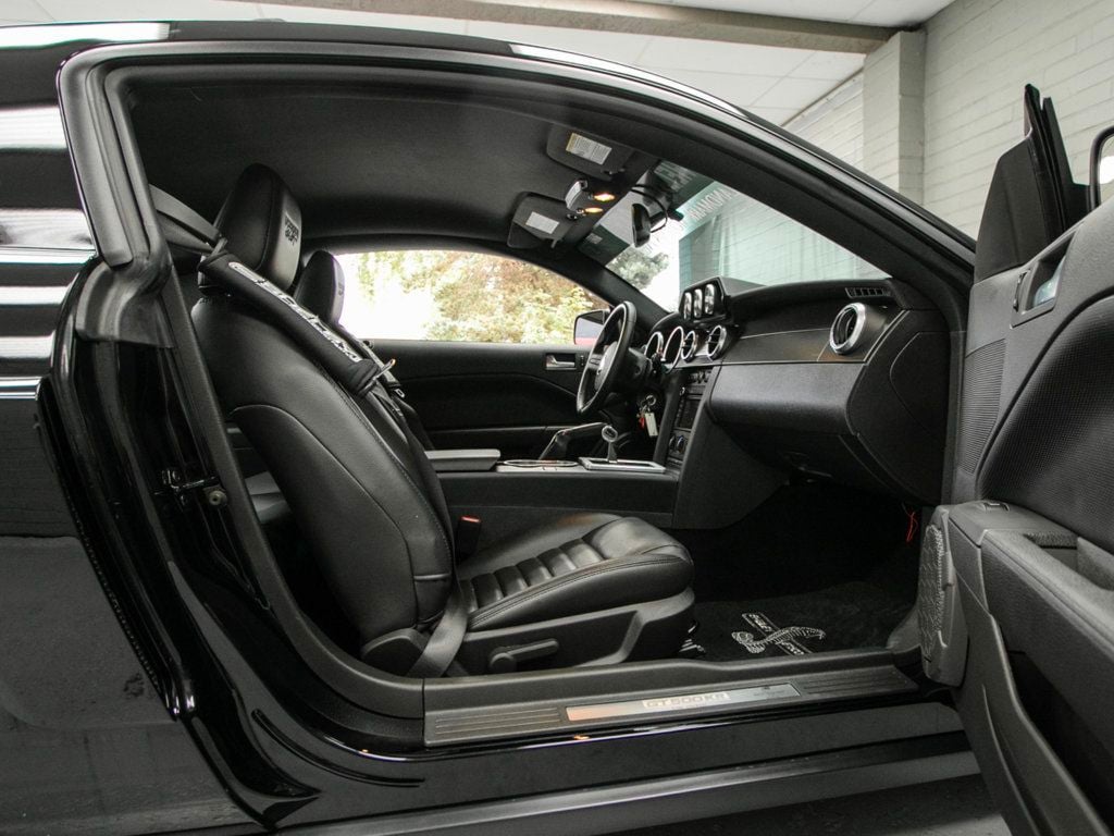 Ford Mustang photo 28