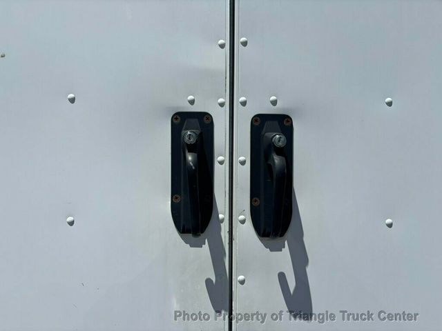 2009 Ford E-Series's photo