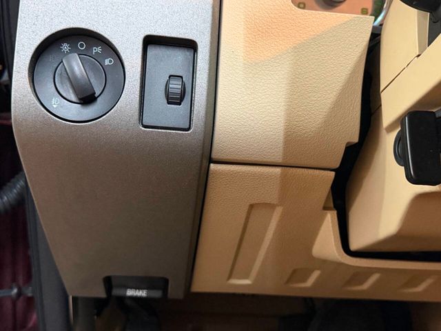 2009 Ford Super Duty F-250 SRW Lariat 4x4 4dr Crew Cab 6.8 ft. SB Pickup - 22965140 - 38