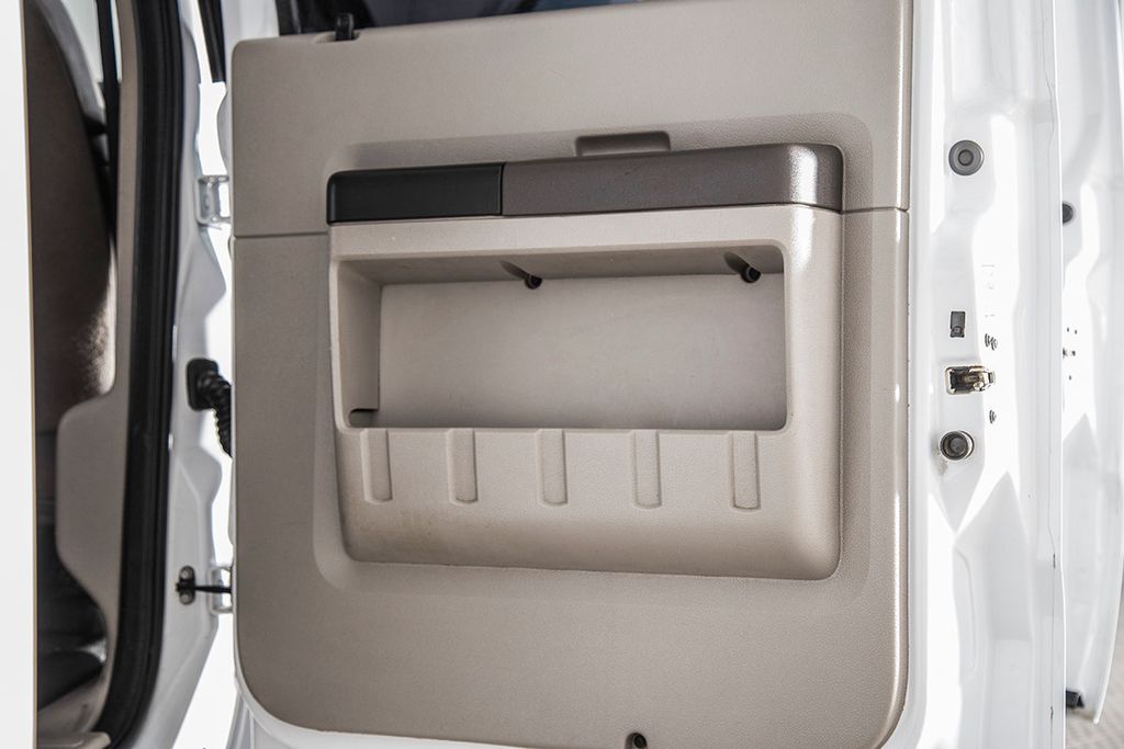 2009 Ford Super Duty F-550 DRW F-550 CREW CAB OPEN UTILITY - 15522551 - 36