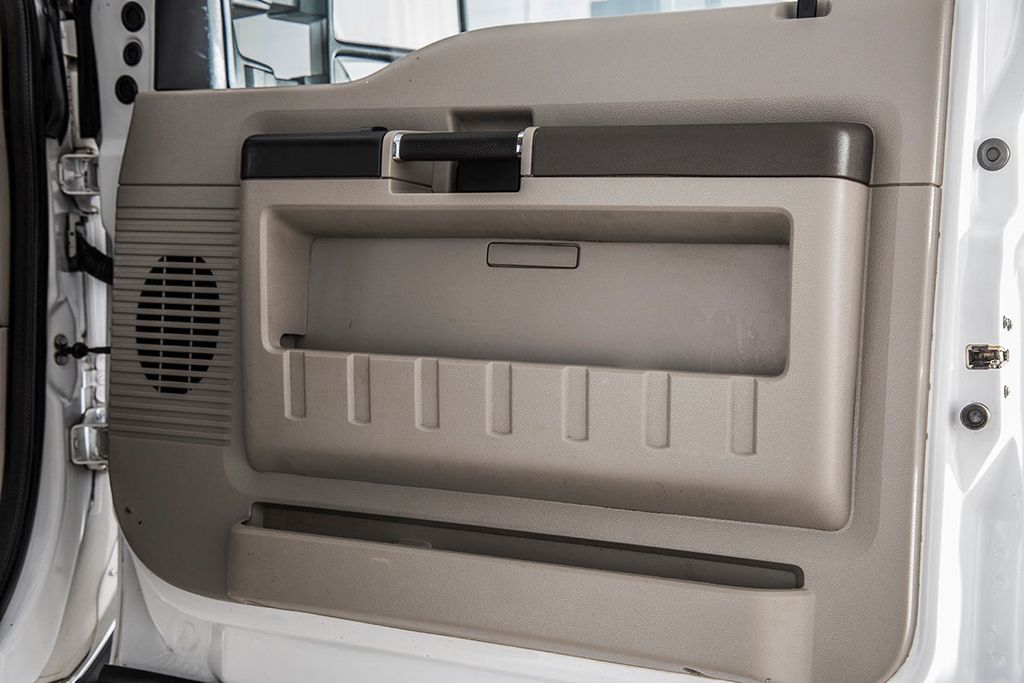 2009 Ford Super Duty F-550 DRW F-550 CREW CAB OPEN UTILITY - 15522551 - 37