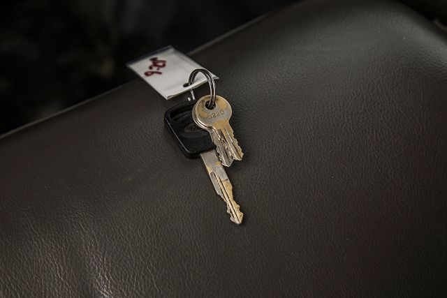 2009 Ford Super Duty F-550 DRW F-550 CREW CAB OPEN UTILITY - 15522551 - 39