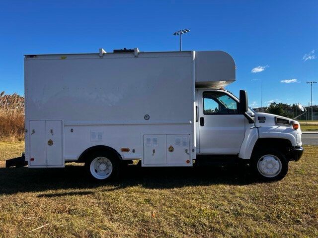 2009 GMC C4500 15 FOOT SERVICE BOX TRUCK 25K MILES MULTIPLE USES OTHERS IN STOCK - 22399694 - 6