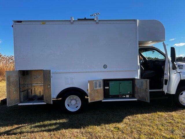 2009 GMC C4500 15 FOOT SERVICE BOX TRUCK 25K MILES MULTIPLE USES OTHERS IN STOCK - 22399694 - 7