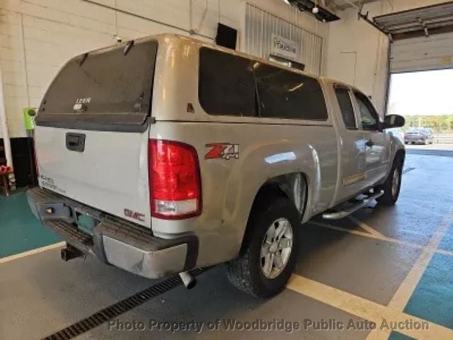 2009 GMC Sierra SLE - 22918672 - 16