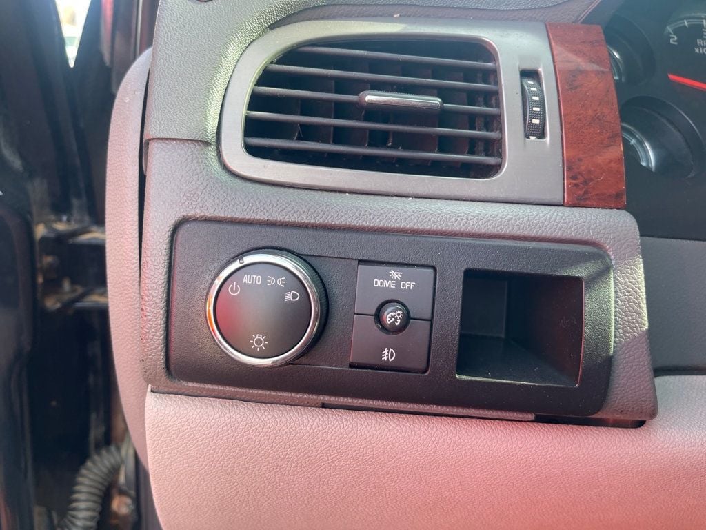 2009 GMC Sierra 1500 Crew Cab SLT Pickup 4D 5 3/4 ft - 22970113 - 12