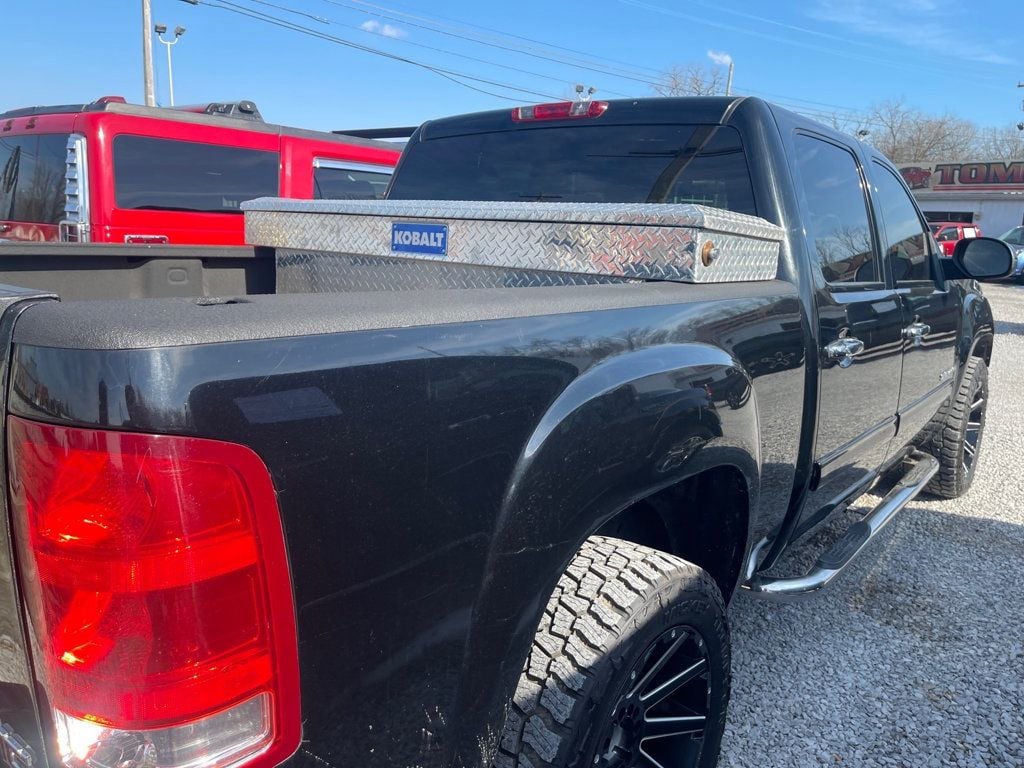 2009 GMC Sierra 1500 Crew Cab SLT Pickup 4D 5 3/4 ft - 22970113 - 16