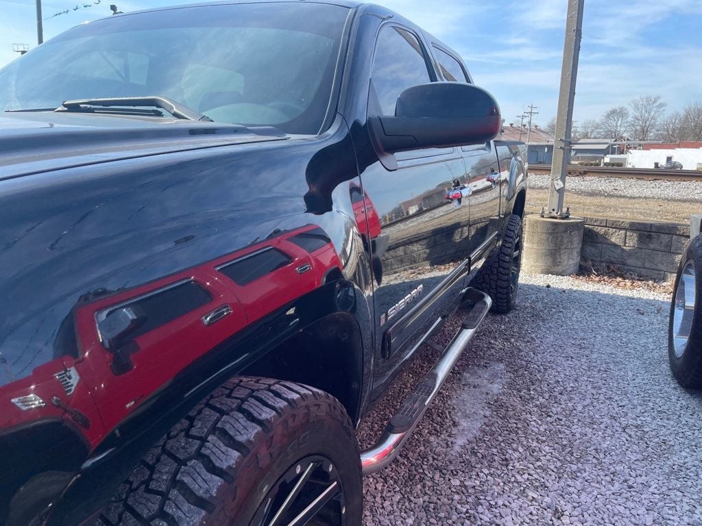 2009 GMC Sierra 1500 Crew Cab SLT Pickup 4D 5 3/4 ft - 22970113 - 4