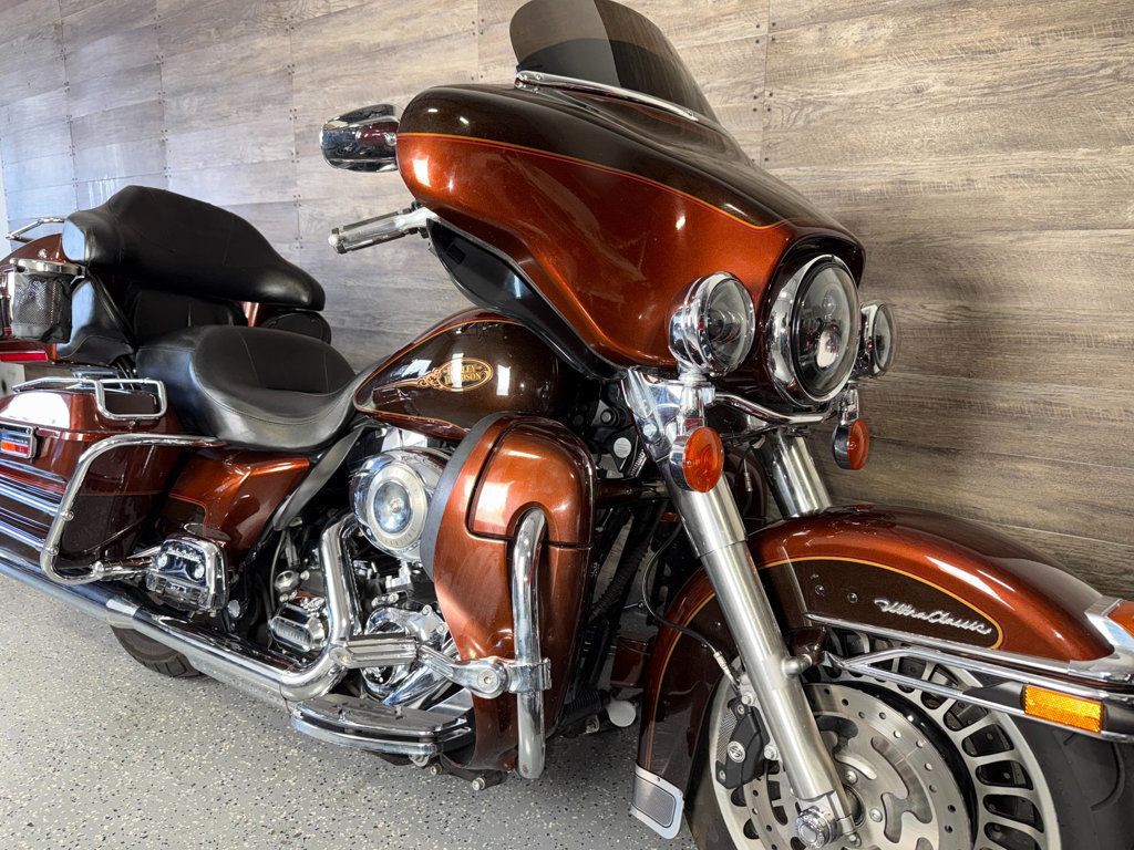 2009 Harley-Davidson FLHTCU Ultra Classic Electra Glide SUPER CLEAN! - 23000387 | Video 2