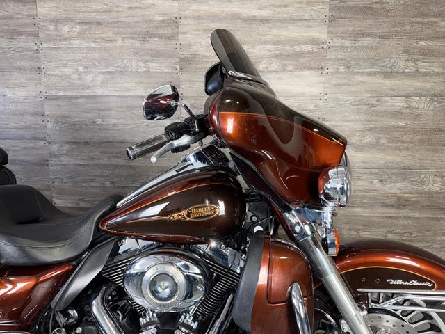 2009 Harley-Davidson FLHTCU Ultra Classic Electra Glide SUPER CLEAN! - 23000387 - 3