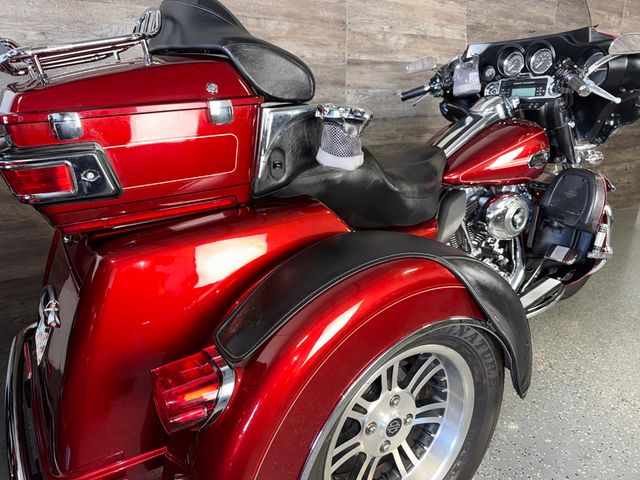 2009 Harley-Davidson FLHTCUTG Triglide Ultra Classic SUPER CLEAN! - 23036515 - 2