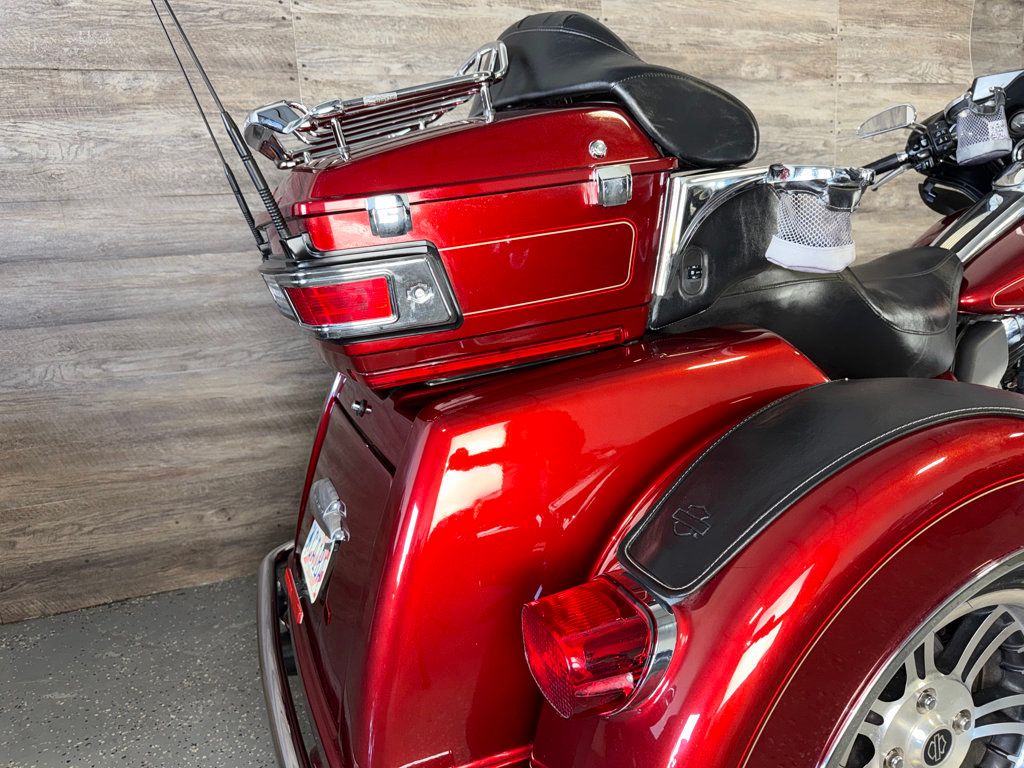 2009 Harley-Davidson FLHTCUTG Triglide Ultra Classic SUPER CLEAN! - 23036515 - 6