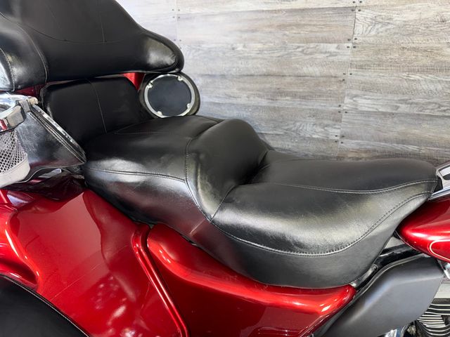 2009 Harley-Davidson FLHTCUTG Triglide Ultra Classic SUPER CLEAN! - 23036515 - 7