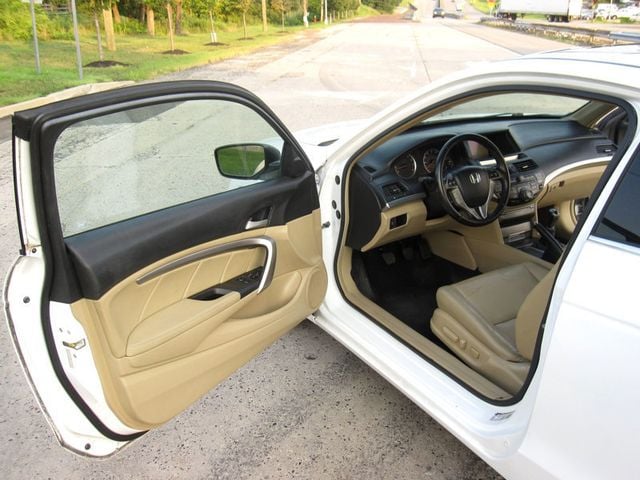 2009 Honda Accord Coupe 2dr V6 Manual EX-L w/Navi - 23067313 - 16