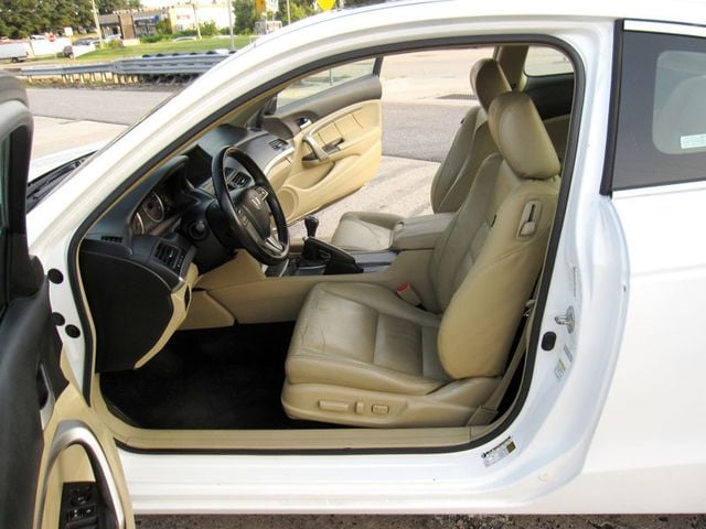 2009 Honda Accord Coupe 2dr V6 Manual EX-L w/Navi - 23067313 - 17