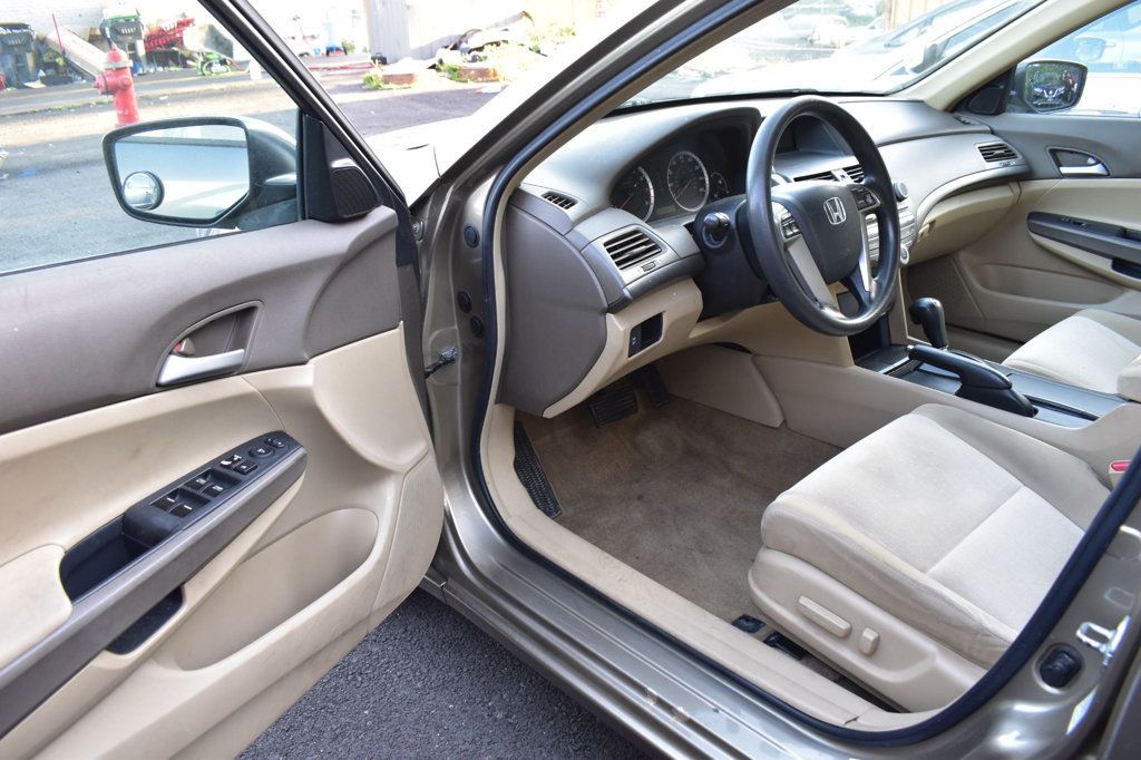 2009 Honda Accord Sedan 4dr I4 Automatic LX-P - 23033358 - 13