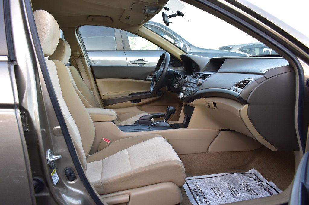 2009 Honda Accord Sedan 4dr I4 Automatic LX-P - 23033358 - 14