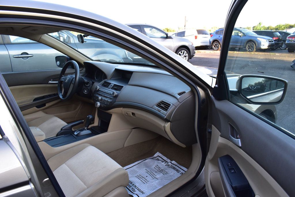 2009 Honda Accord Sedan 4dr I4 Automatic LX-P - 23033358 - 16