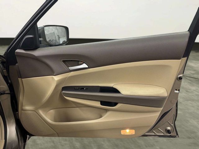 2009 Honda Accord Sedan 4dr I4 Automatic LX-P - 22974261 - 17